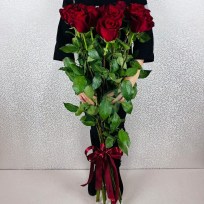 Высокие розы красные 1 метр Эквадор